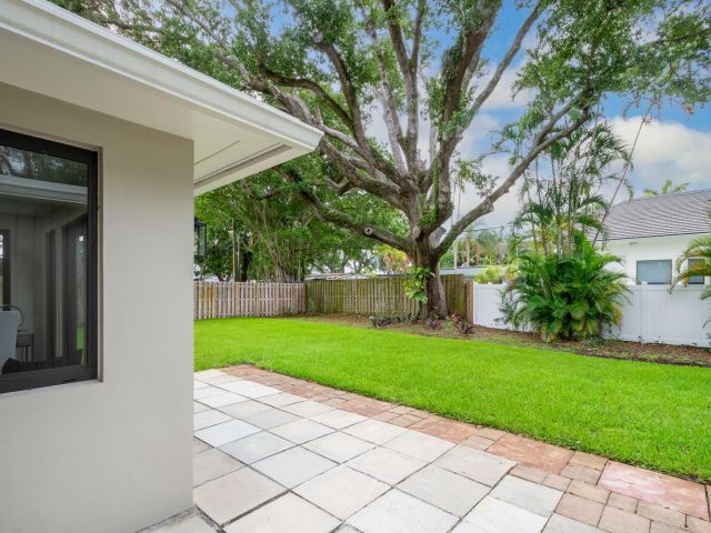 Home for sale at 1224 SW 20th St - photo 6129880