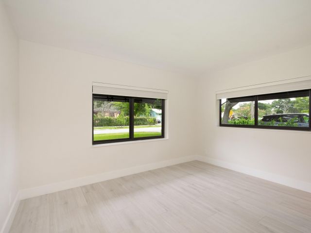 Home for sale at 1224 SW 20th St - photo 6129888