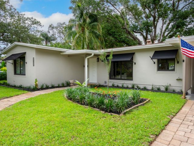 Home for sale at 1224 SW 20th St - photo 6129897