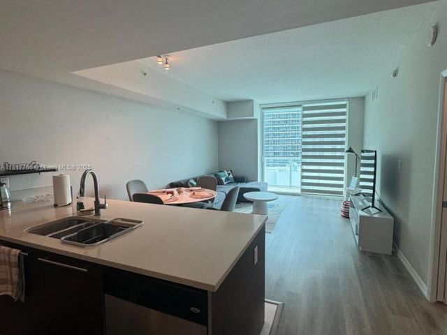 Apartment for sale  Unit #3909 - photo 6132066