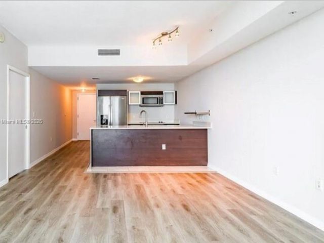 Apartment for sale  Unit #3909 - photo 7447962