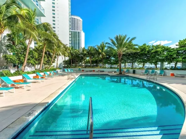 1-bedroom condo for sale in Miami - 1900 N Bayshore Dr 3909 - MondialRealty