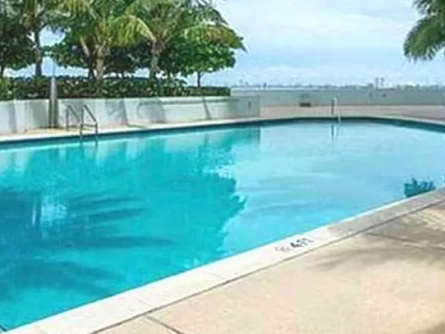1-bedroom condo for sale in Miami - 1900 N Bayshore Dr 3909 - MondialRealty