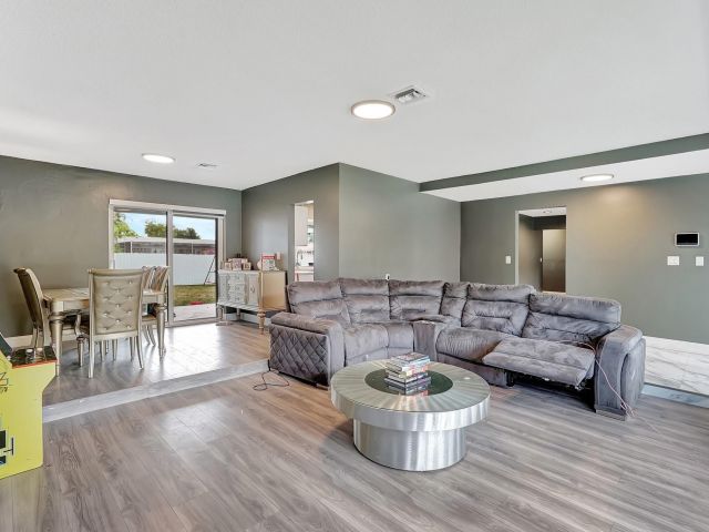 Home for sale at 4709 Washington St - photo 6153598