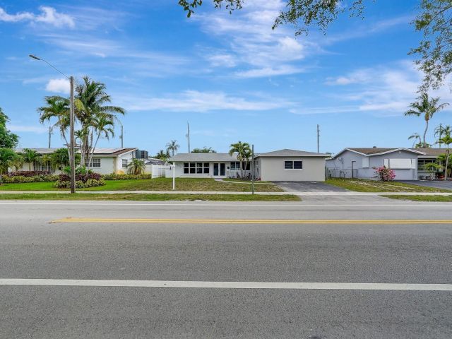 Home for sale at 4709 Washington St - photo 6153603