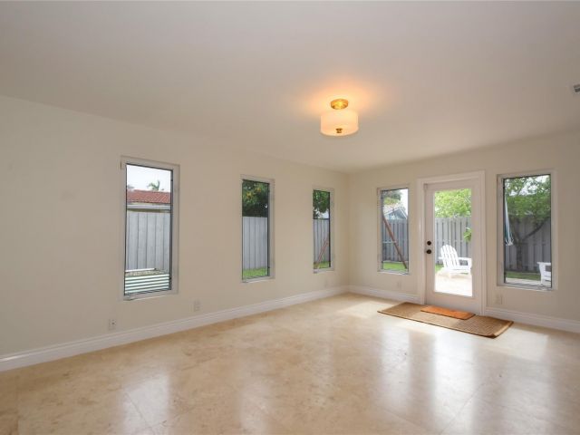 Home for sale at 1911 NE 41st St - photo 6134927