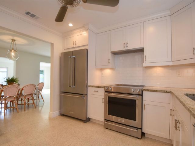 Home for sale at 1911 NE 41st St - photo 6134931