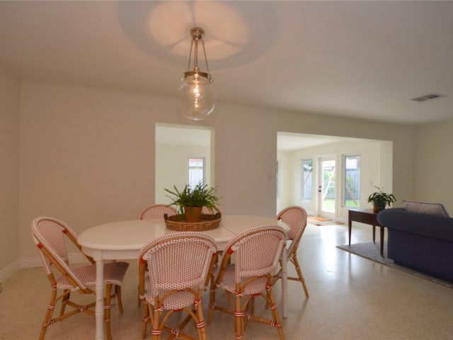 Home for sale at 1911 NE 41st St - photo 6134933