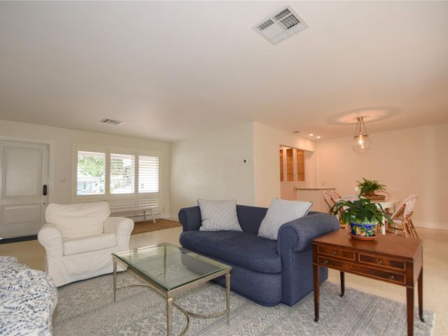 Home for sale at 1911 NE 41st St - photo 6134936