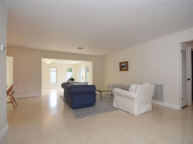 Home for sale at 1911 NE 41st St - photo 6134937