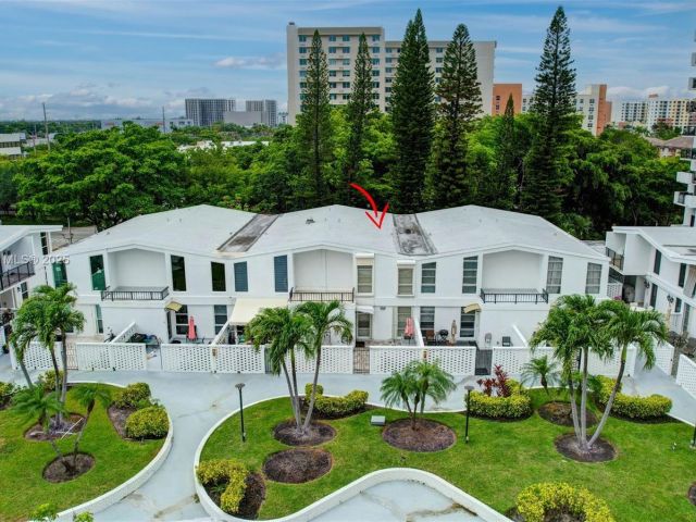 Home for sale at 2730 NE 183rd St TH03 - photo 6144290