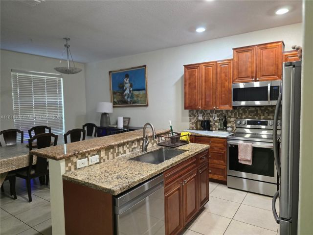 Home for sale at 146 SW 7th Ct - photo 6132801