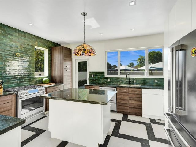 Home for sale at 1731 NE 171st St - photo 6180729