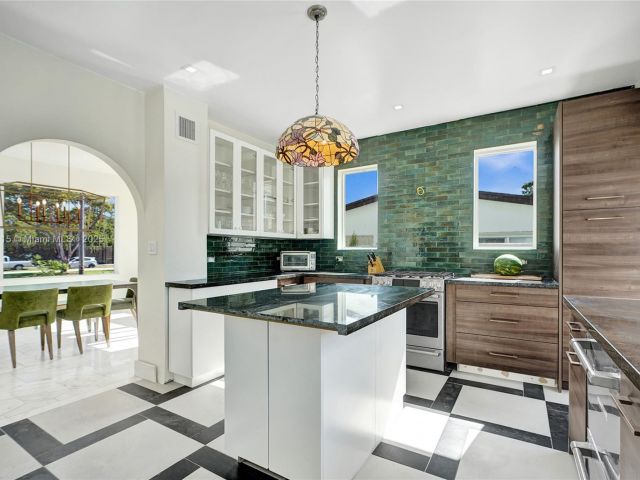 Home for sale at 1731 NE 171st St - photo 6180730