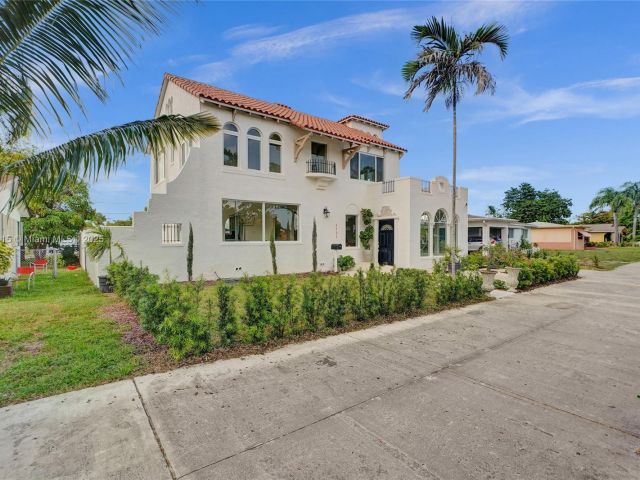 Home for sale at 1731 NE 171st St - photo 6180742