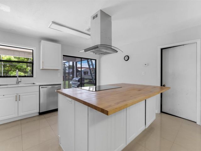 Home for sale at 16040 SW 287th St - photo 6133659