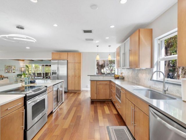 Home for sale at 2837 NE 17th Ave - photo 6223540