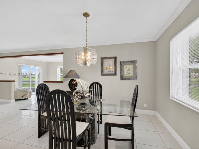 Home for sale at 3810 Rowena Cir - photo 6134203