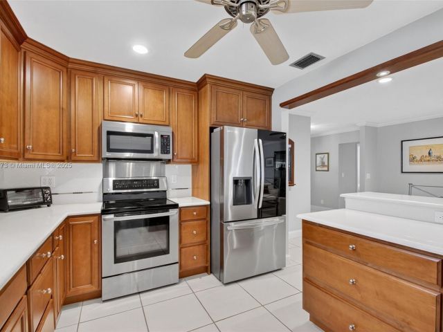 Home for sale at 3810 Rowena Cir - photo 6134204