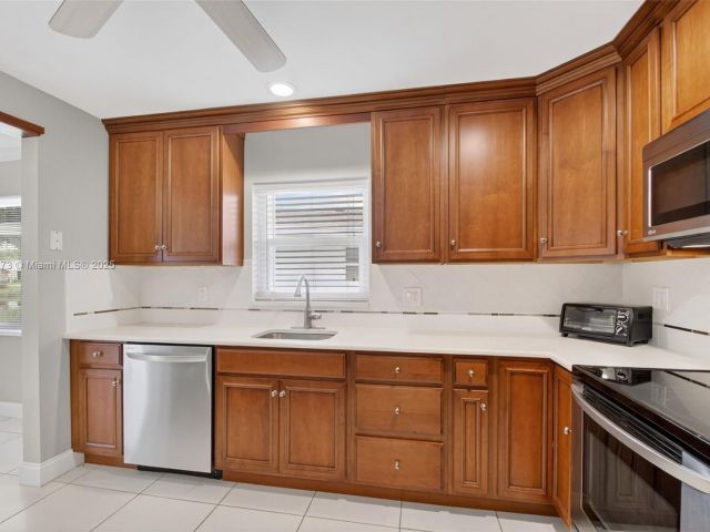 Home for sale at 3810 Rowena Cir - photo 6134206