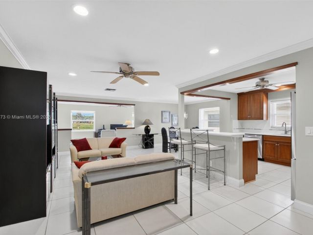 Home for sale at 3810 Rowena Cir - photo 6134211