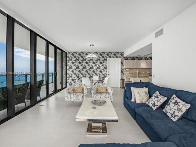 Apartment for sale  Unit #3306 - photo 6134760