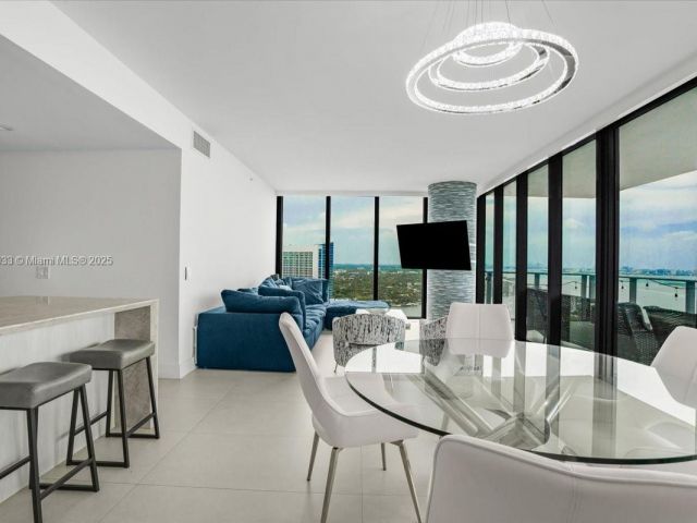 Apartment for sale  Unit #3306 - photo 6134763