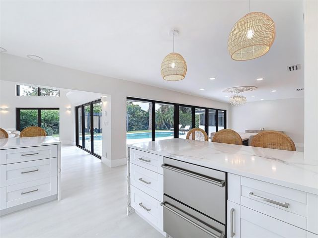 Home for sale at 5100 Pineview Cir - photo 6159097