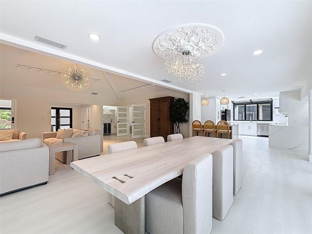 Home for sale at 5100 Pineview Cir - photo 6159104