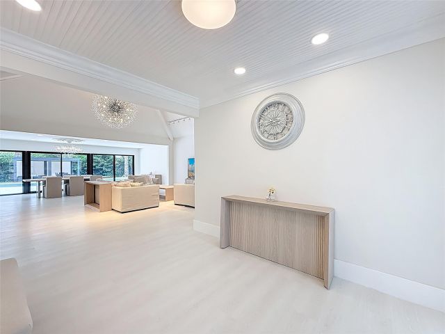 Home for sale at 5100 Pineview Cir - photo 6159110