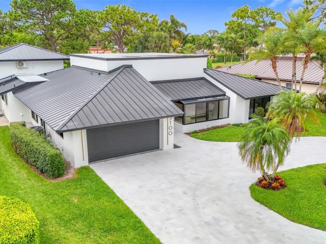 Home for sale at 5100 Pineview Cir - photo 6159113