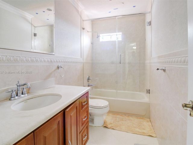 Home for sale at 3736 SW 107th Ct - photo 6134617