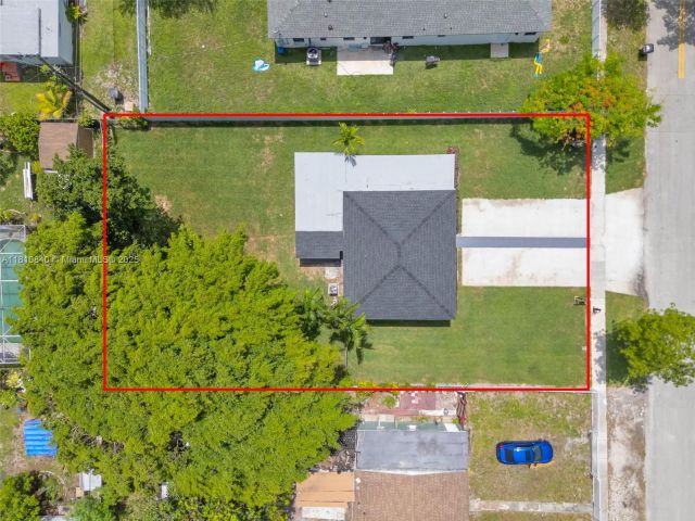 Home for sale at 1010 NE 140th St - photo 6224027