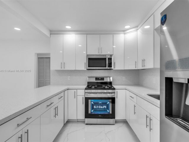 Home for sale at 1010 NE 140th St - photo 6224041