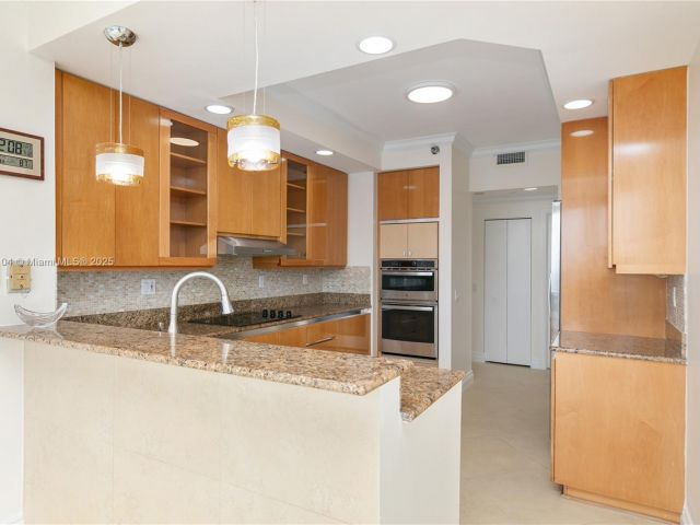 Apartment for sale  Unit #LPH 2902 - photo 6140049