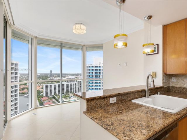 Apartment for sale  Unit #LPH 2902 - photo 6140050