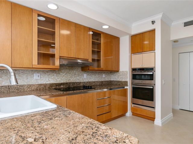 Apartment for sale  Unit #LPH 2902 - photo 6140051