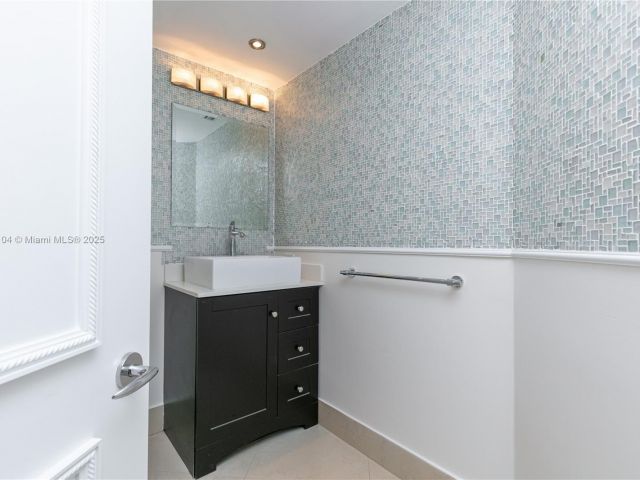 Apartment for sale  Unit #LPH 2902 - photo 6140052