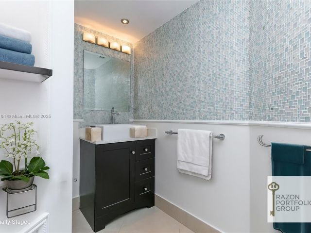 Apartment for sale  Unit #LPH 2902 - photo 6140053