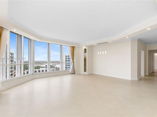 Apartment for sale  Unit #LPH 2902 - photo 6140055