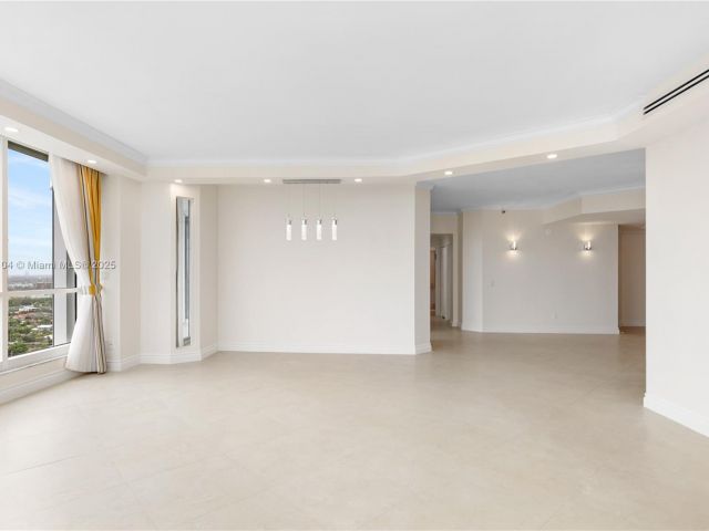 Apartment for sale  Unit #LPH 2902 - photo 6140058