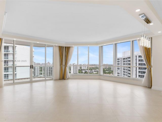 Apartment for sale  Unit #LPH 2902 - photo 6140063