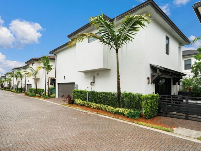 Home for sale at 8272 NW 44th Ter - photo 6134985