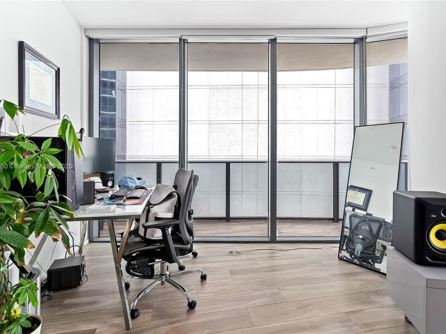 Apartment for sale  Unit #3704 - photo 6153431