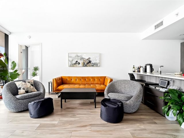 Apartment for sale  Unit #3704 - photo 6153444