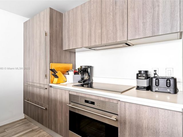 Apartment for sale  Unit #3704 - photo 6153447