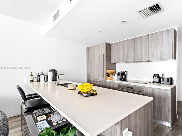 Apartment for sale  Unit #3704 - photo 6153449