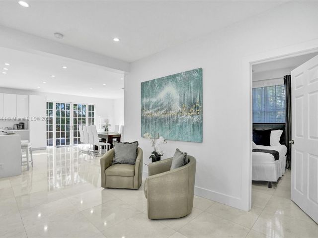 Home for sale at 1350 Hollywood Blvd - photo 6143536