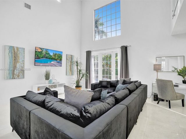 Home for sale at 1350 Hollywood Blvd - photo 6143537