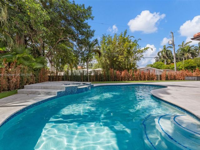 Home for sale at 1350 Hollywood Blvd - photo 6143543